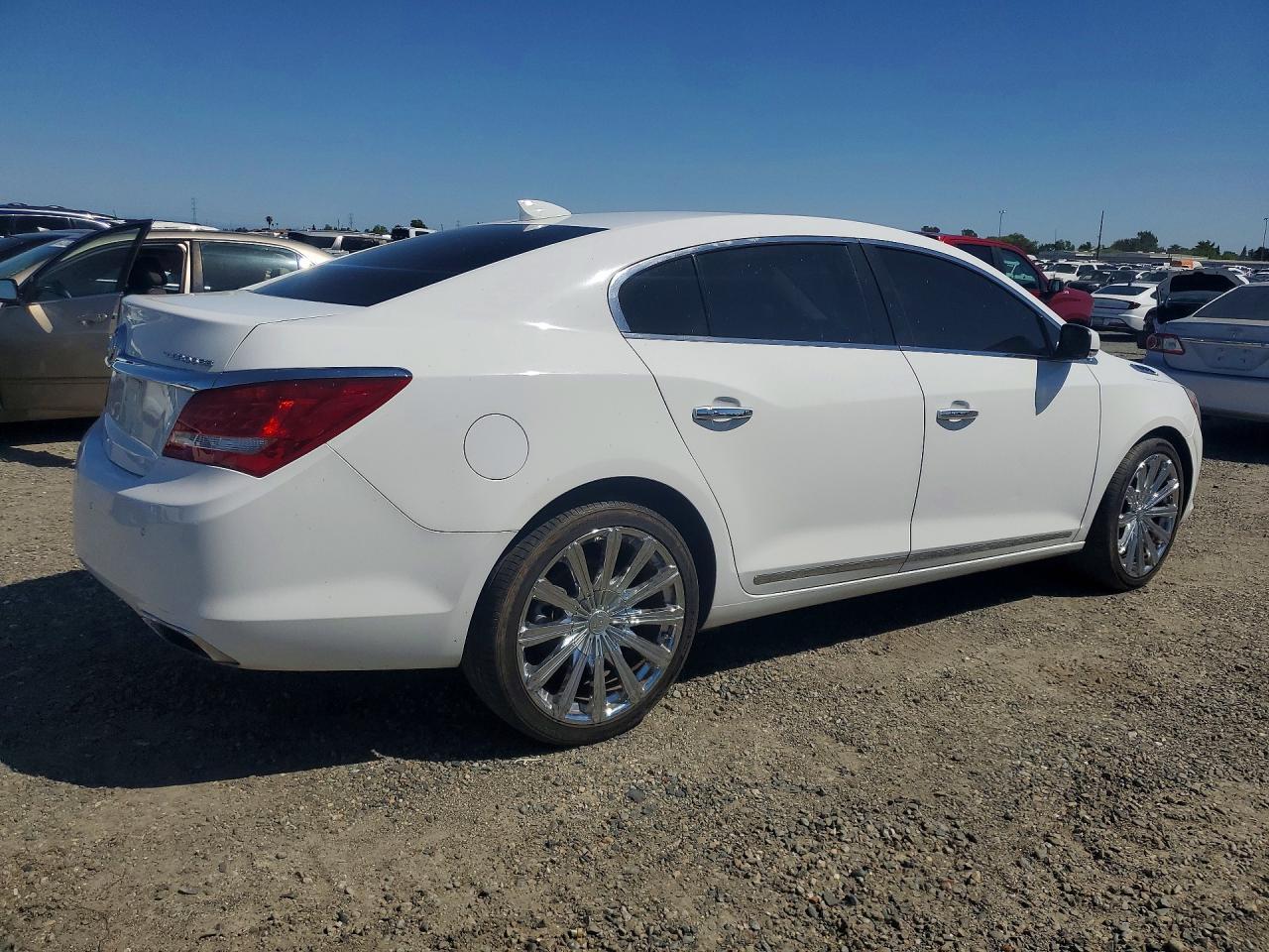 2016 Buick Lacrosse - Фото 3