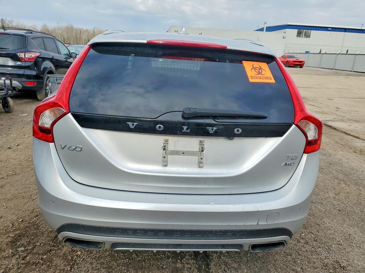 2015 Volvo V60 Cross Country T5 Wagon Awd - Фото 6