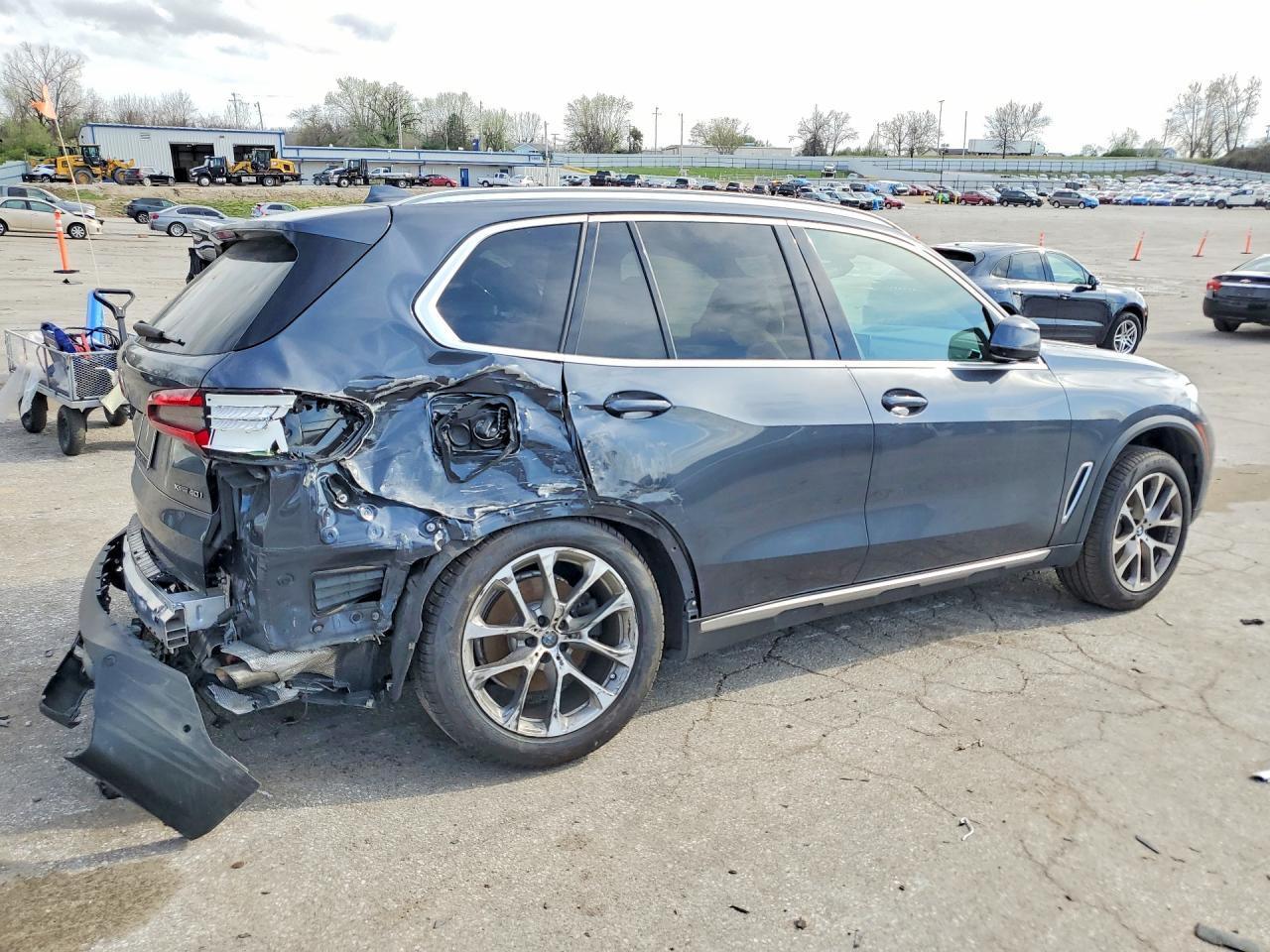 2020 BMW X5 xDrive40I - Фото 3
