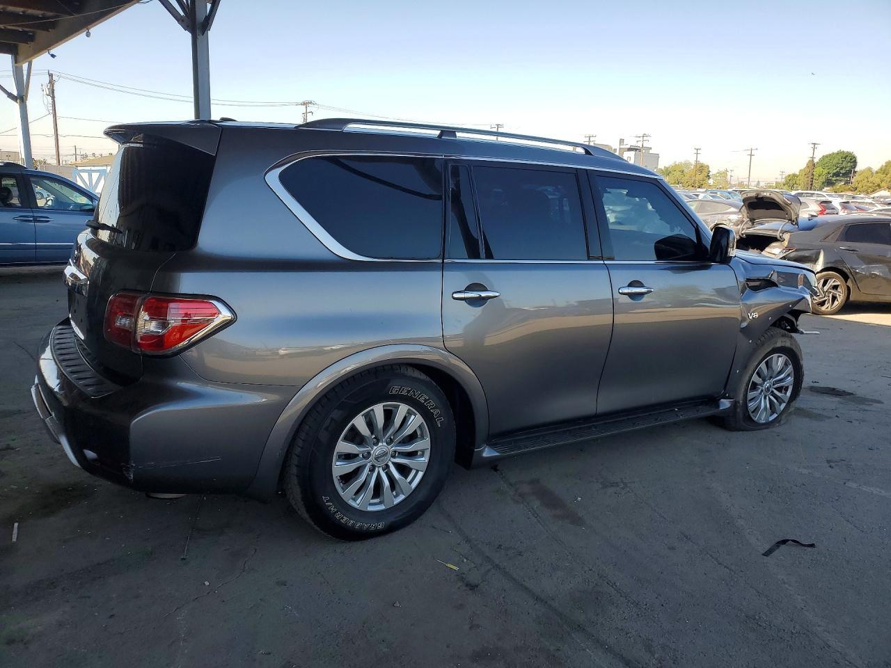 2017 Nissan Armada - Фото 3