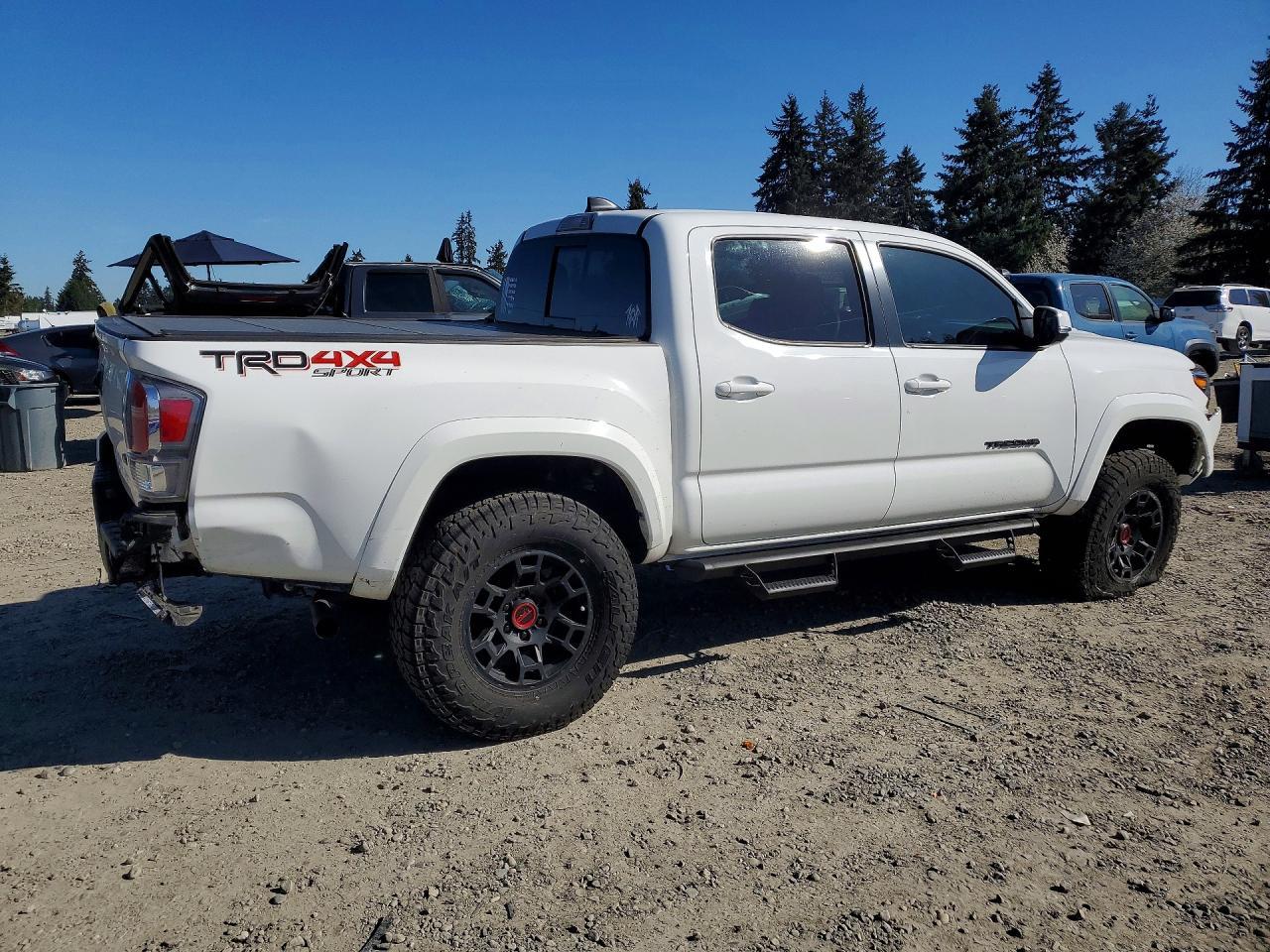 2022 Toyota Tacoma Trd Sport - Image 3