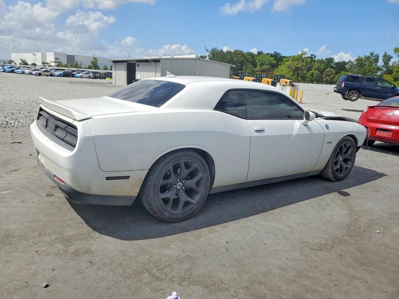 2018 Dodge Challenger R - Фото 3