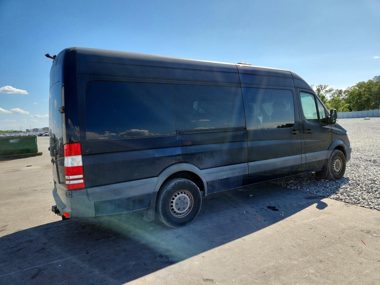 2017 Mercedes-Benz Sprinter 2500 - Фото 3