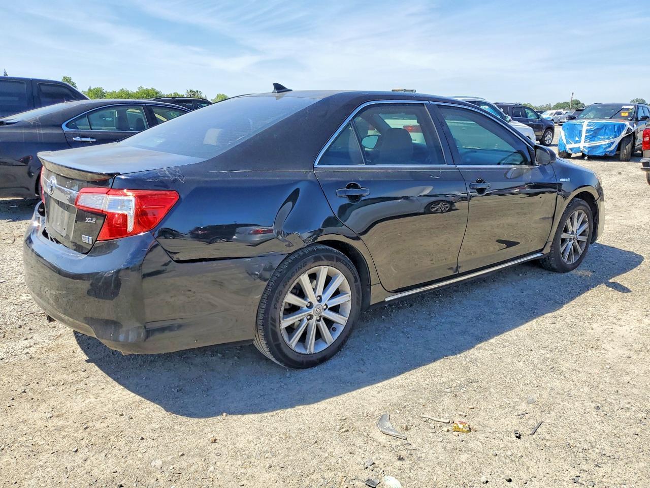 2012 Toyota Camry Hybrid Xle - Image 3