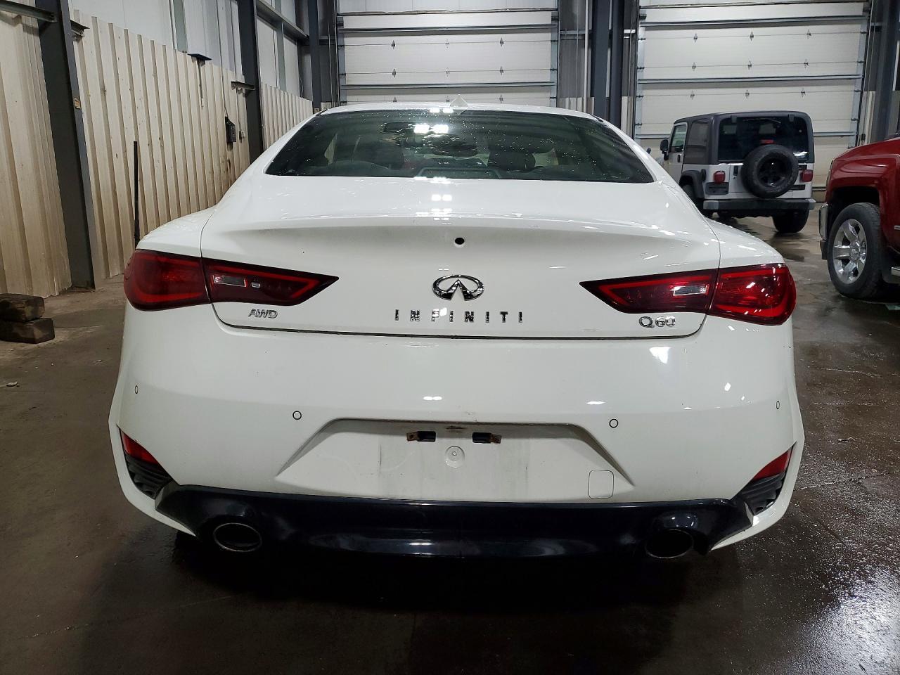 2017 Infiniti Q60 3.0T Premium - Фото 6