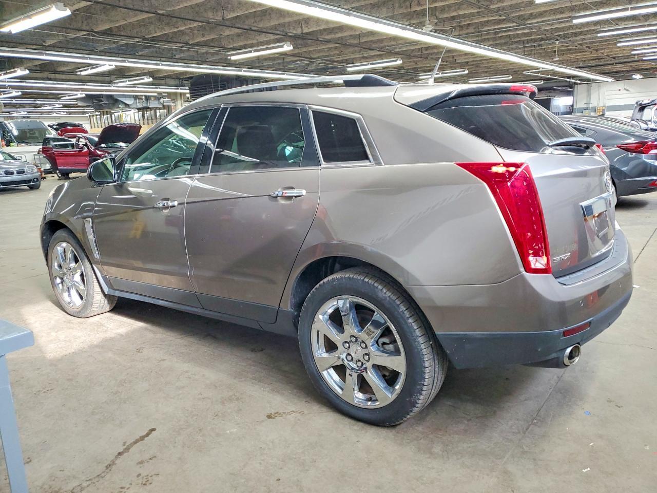 2011 Cadillac Srx - Image 2