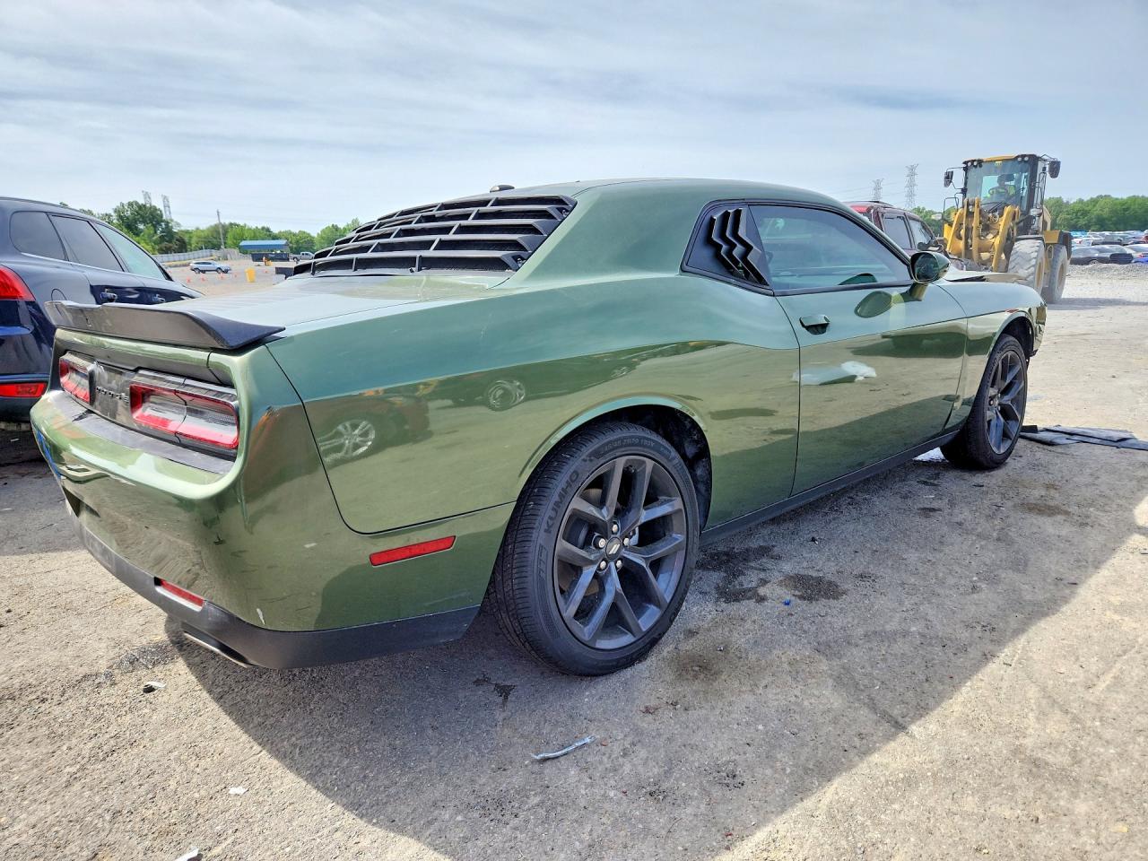 2021 Dodge Challenger Sxt - Фото 3