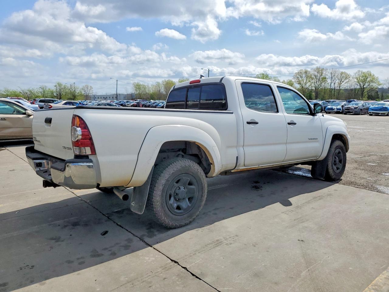 2014 Toyota Tacoma V6 - Фото 3