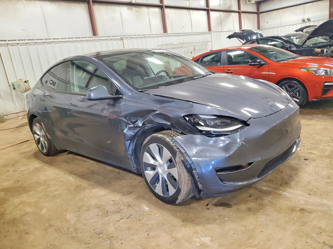 2023 Tesla Model Y - Фото 4