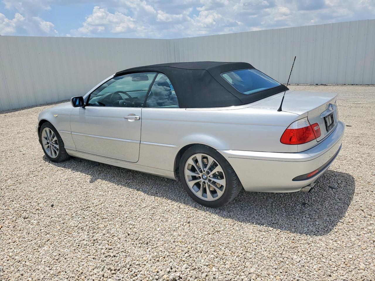 2006 BMW 330 Ci - Image 2