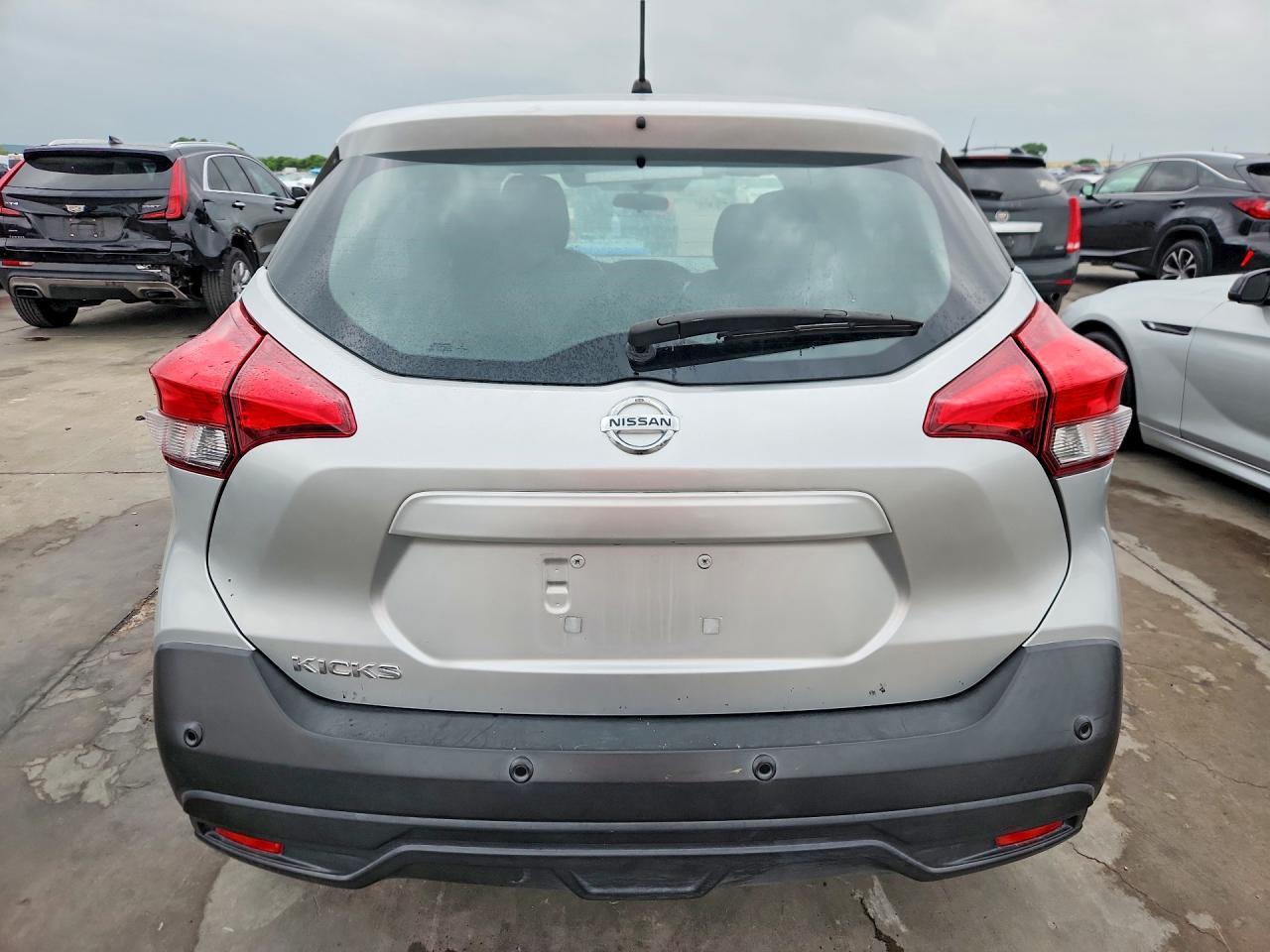 2020 Nissan Kicks S - Фото 6