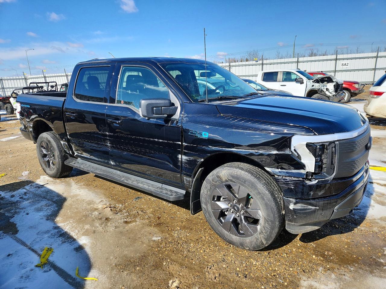 2024 Ford F150 Lightning Xlt - Фото 4