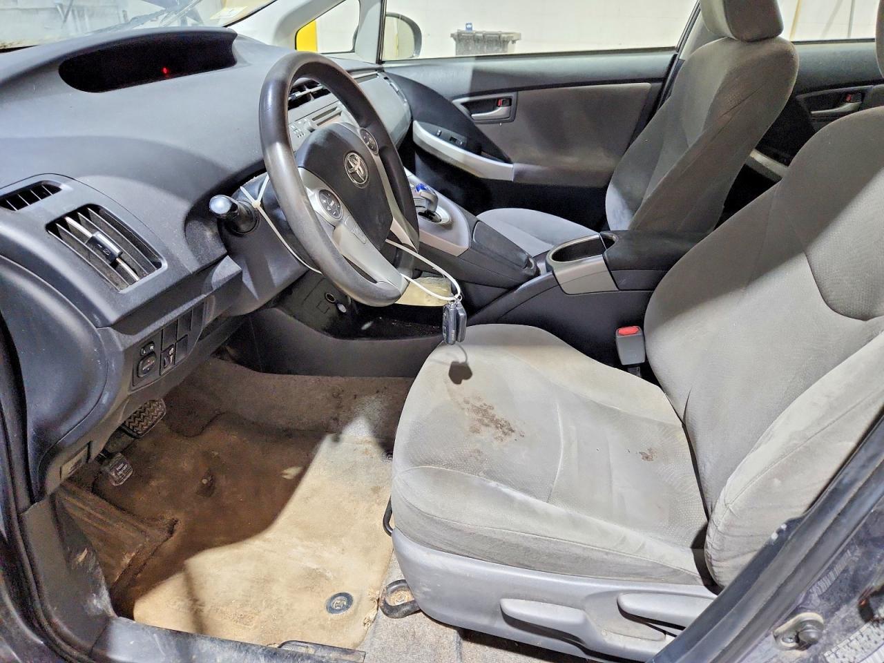 2014 Toyota Prius Two - Image 7