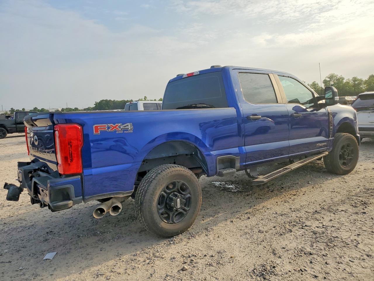2026 Ford F250 Super Duty - Фото 3