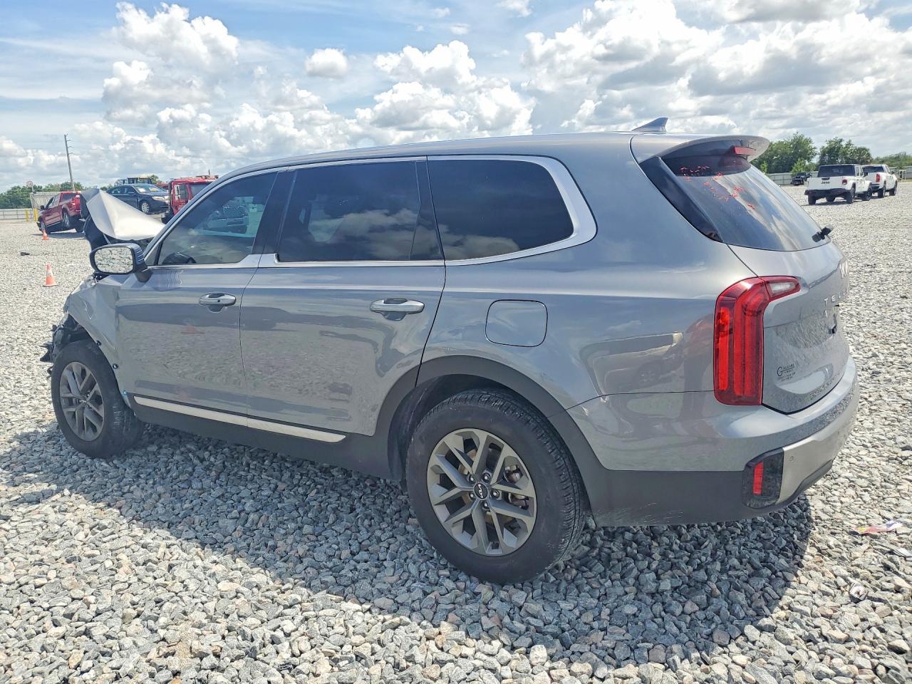 2025 Kia Telluride Lx - Image 2