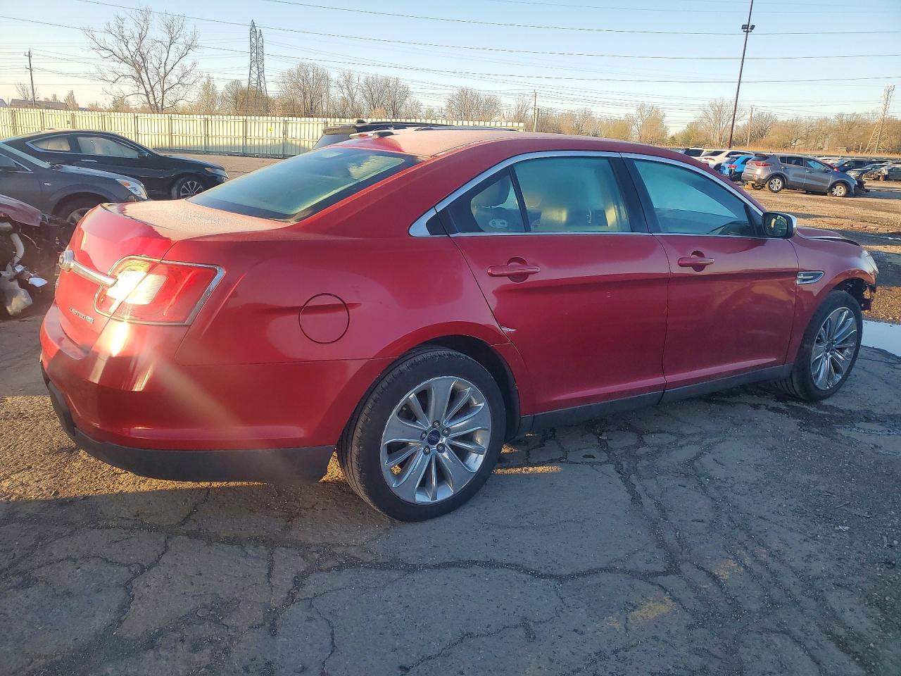 2011 Ford Taurus Limited - Image 3