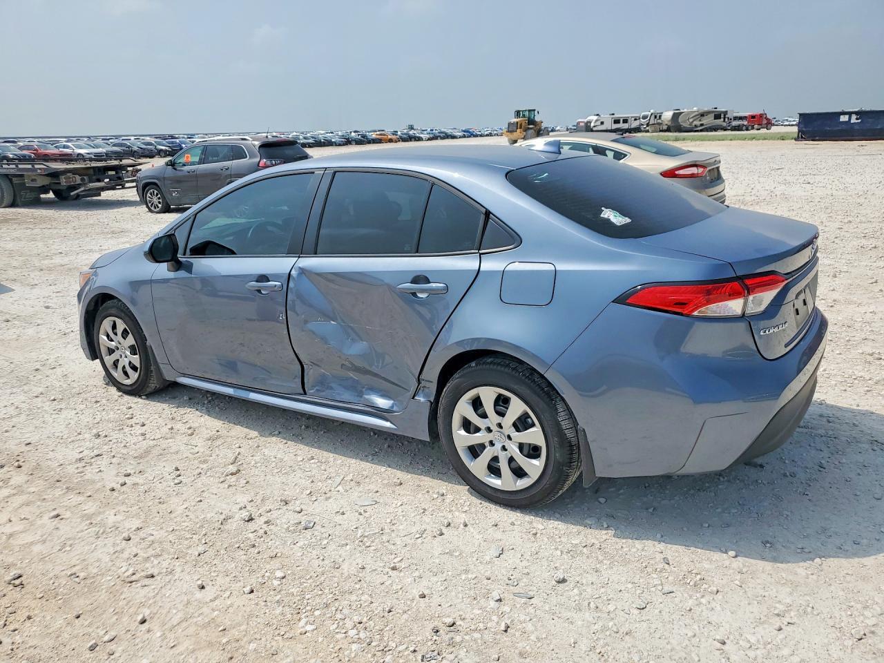 2026 Toyota Corolla Le - Фото 2