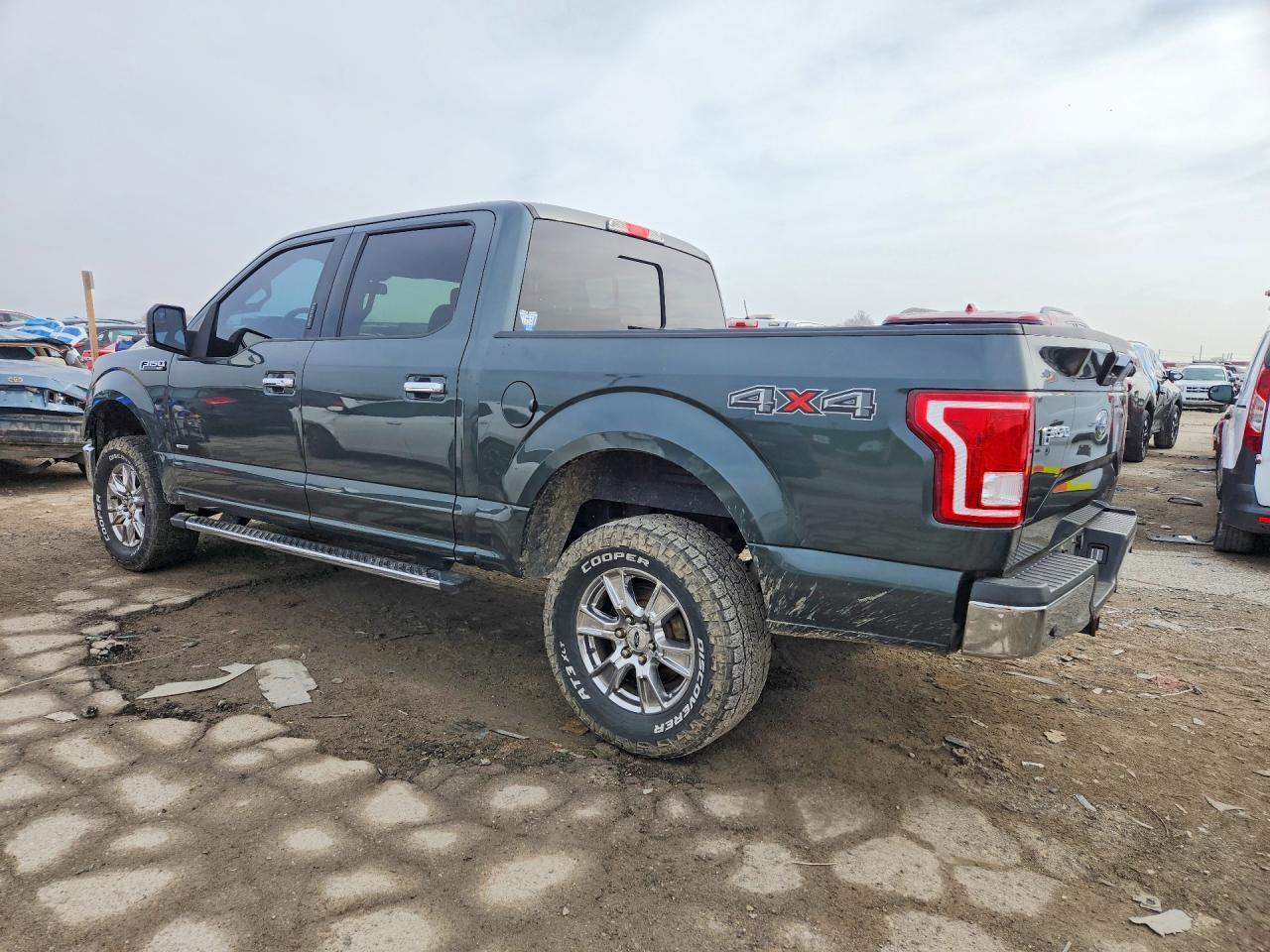 2015 Ford F150 Supercrew - Фото 2