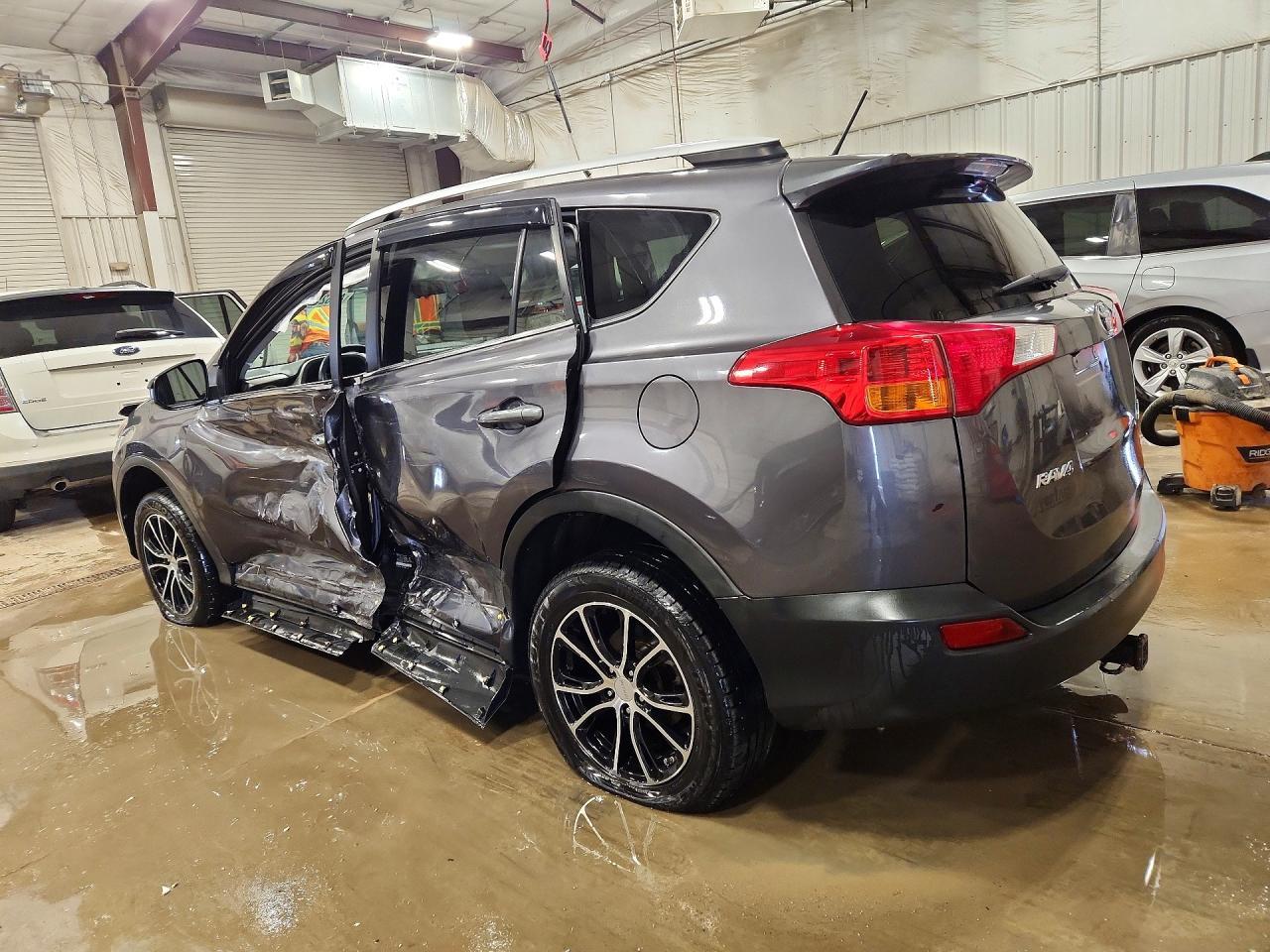 2013 Toyota Rav4 Le - Фото 2