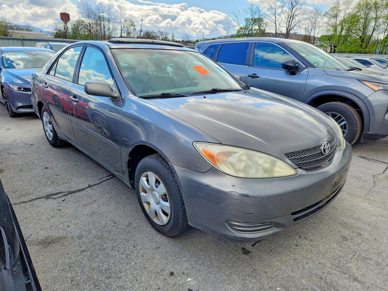 2004 Toyota Camry - Image 4