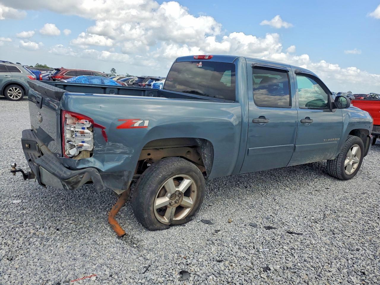 2008 Chevrolet Silverado C1500 - Image 3