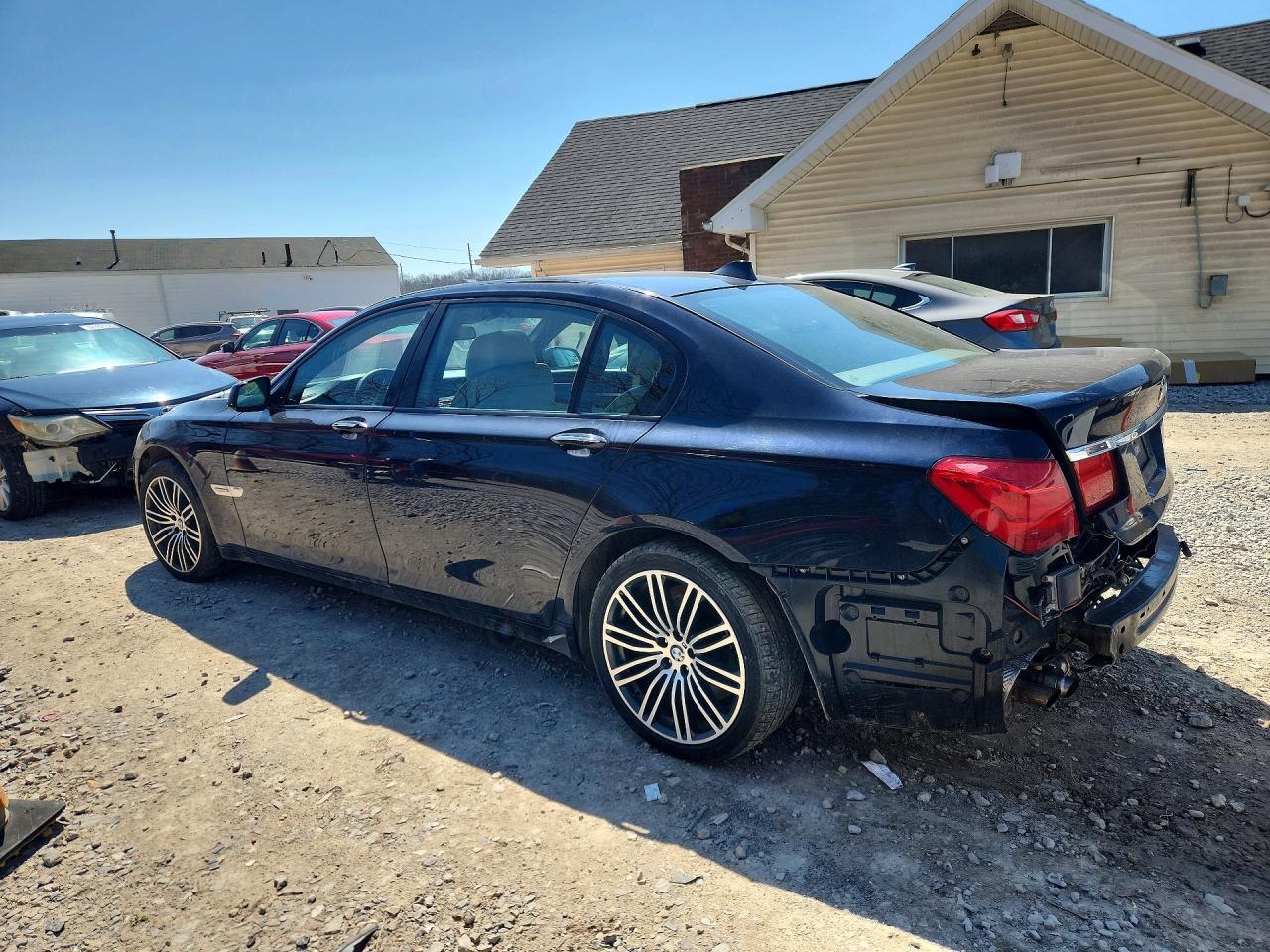 2012 BMW 750 Li - Image 2