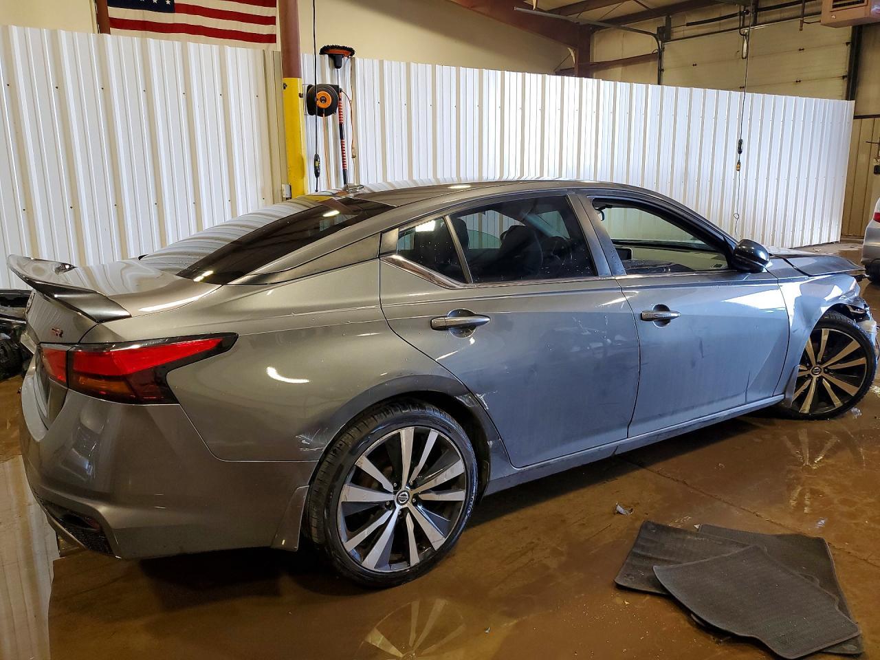 2019 Nissan Altima Sr - Фото 3