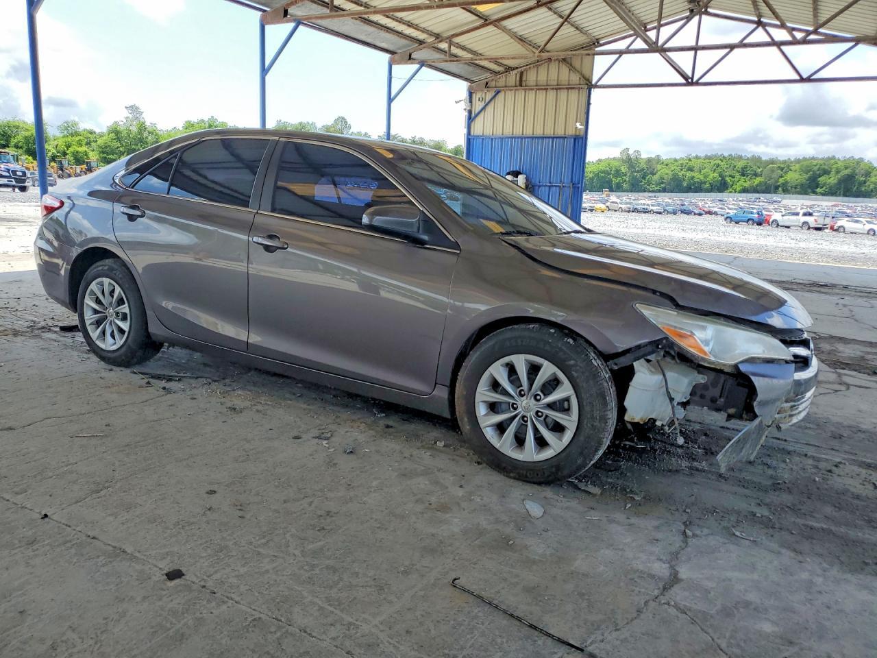 2017 Toyota Camry Le - Image 4