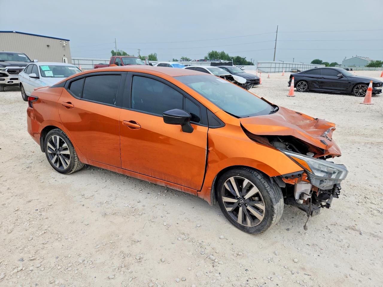 2021 Nissan Versa Sr - Фото 4