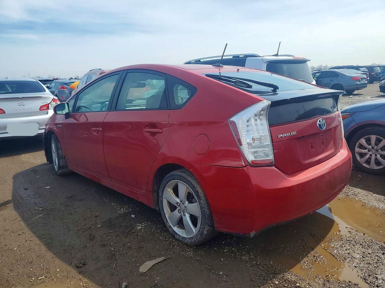 2010 Toyota Prius V - Фото 2
