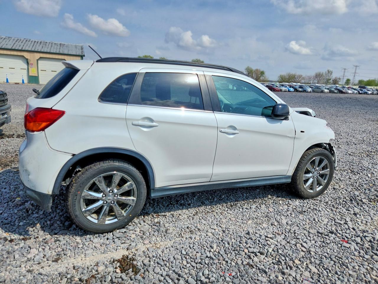2013 Mitsubishi Outlander Sport Le - Фото 3