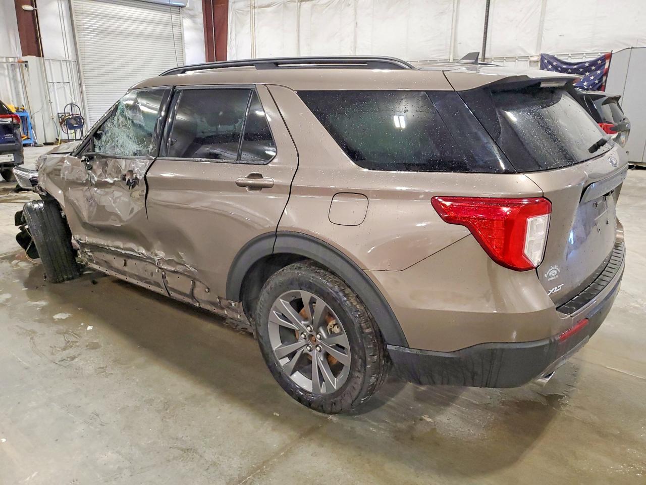 2021 Ford Explorer Xlt - Image 2
