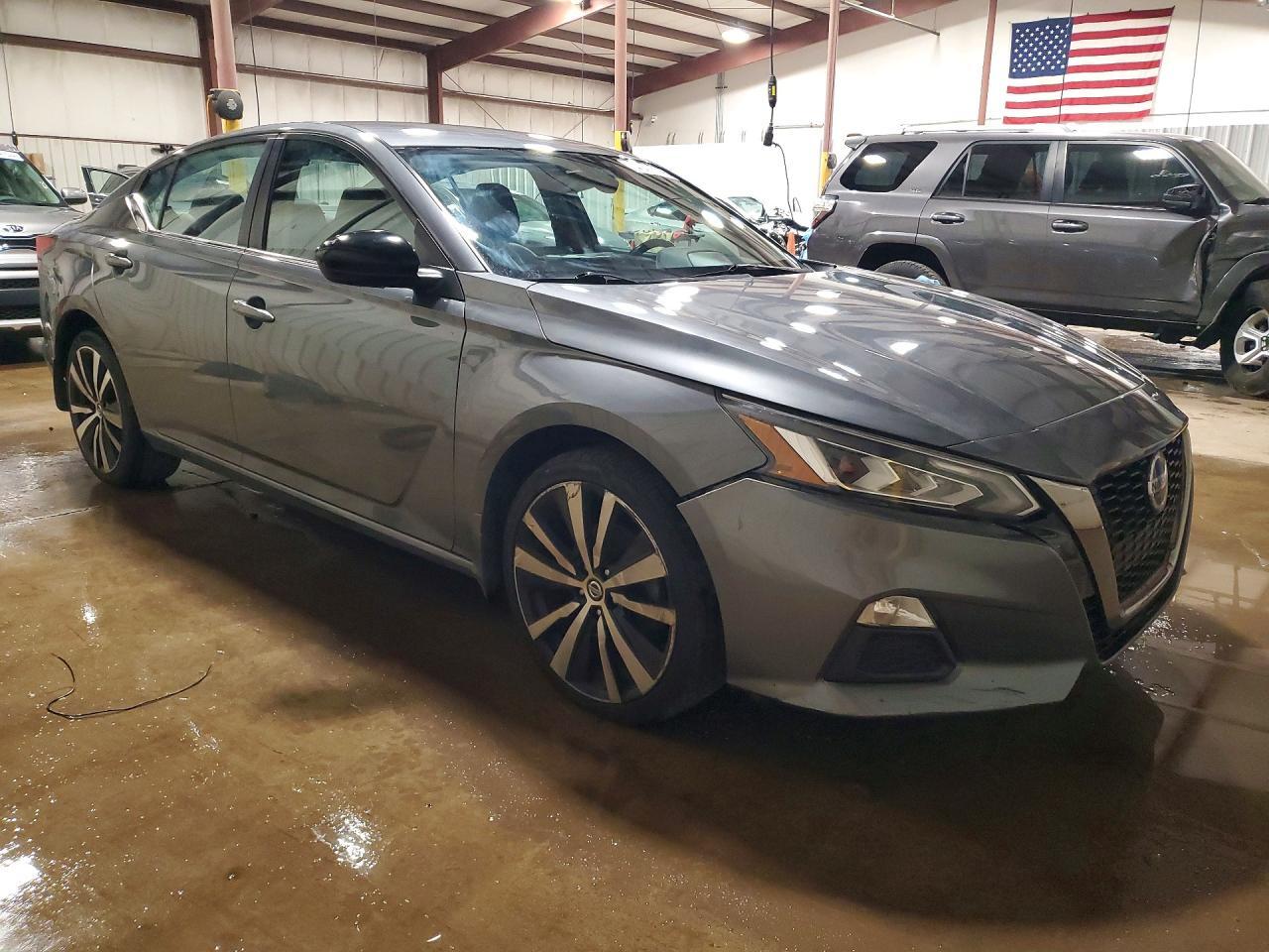 2019 Nissan Altima Sr - Фото 4