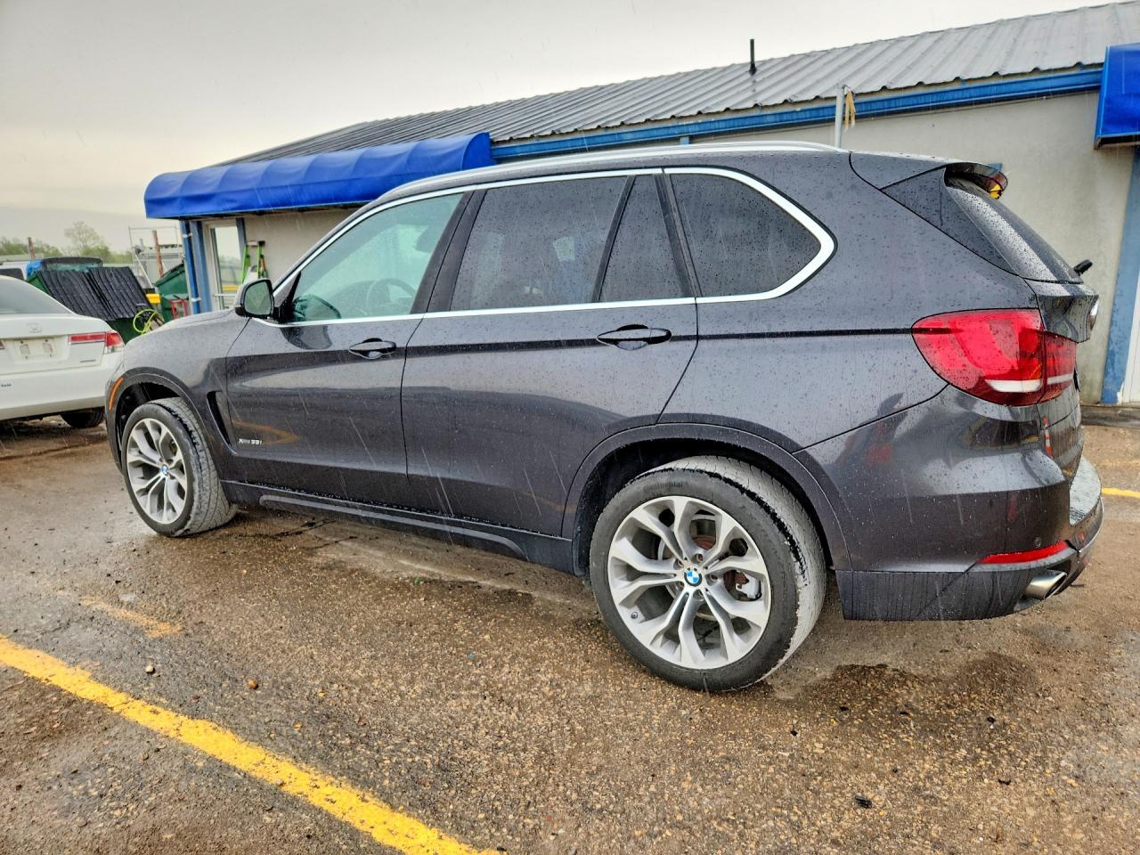 2015 BMW X5 xDrive35I - Фото 2
