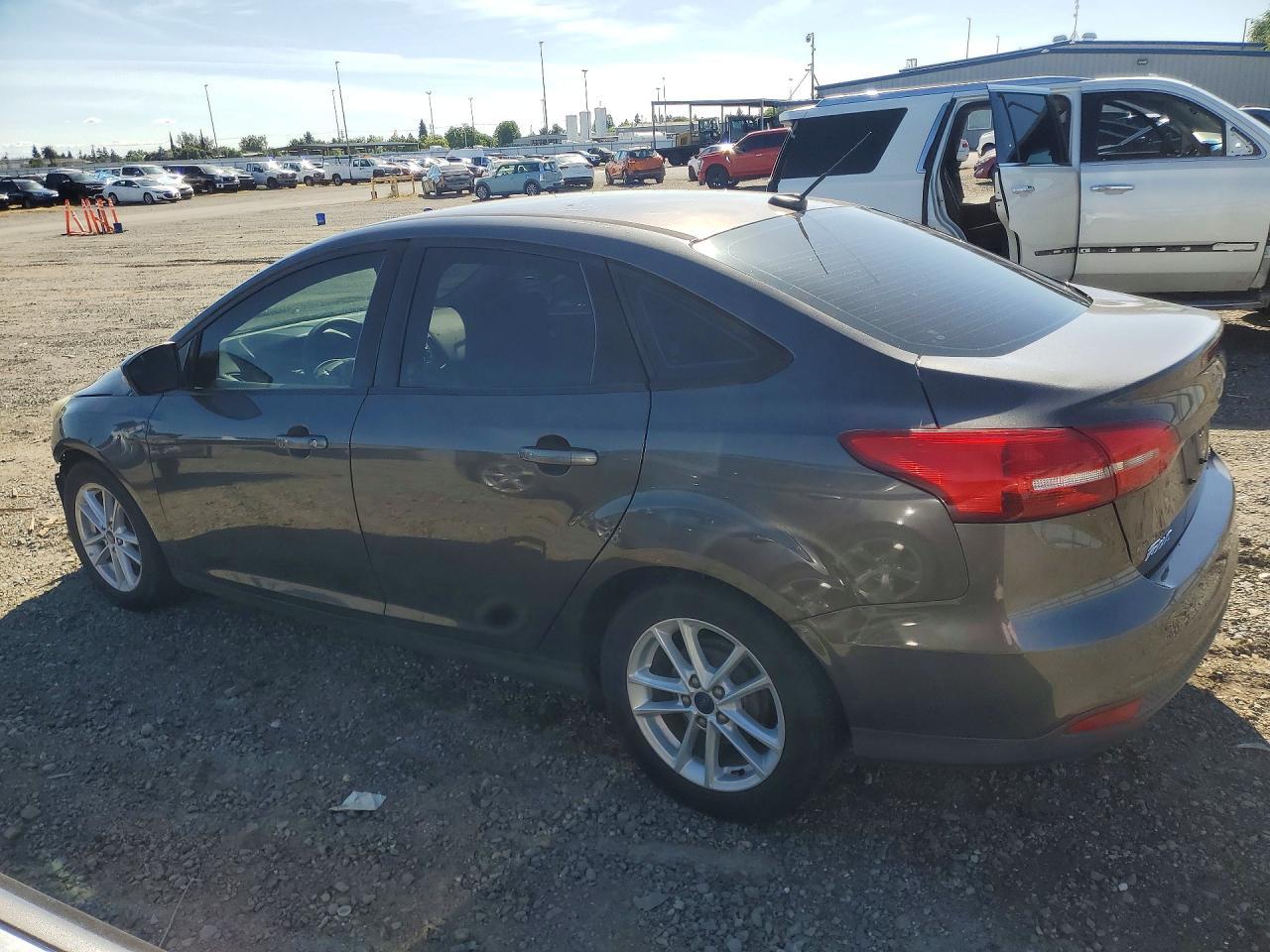 2016 Ford Focus Se - Фото 2