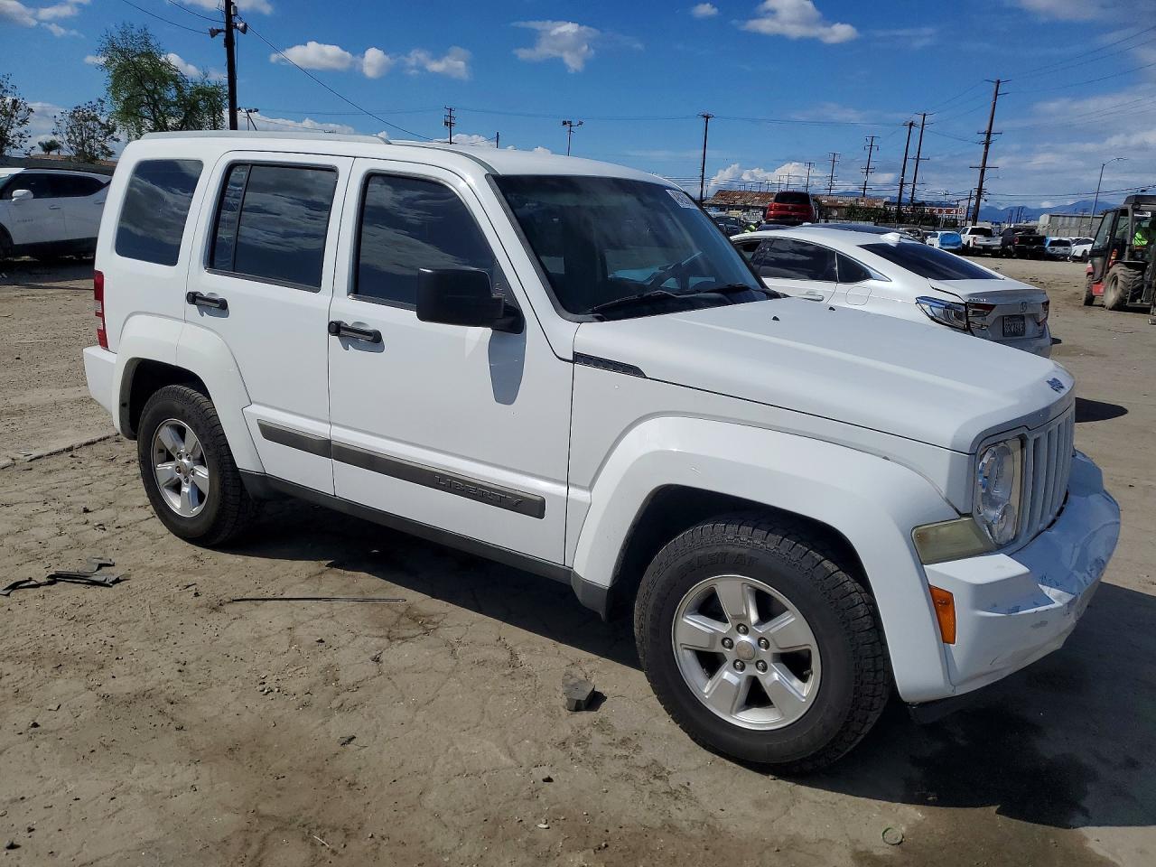 2012 Jeep Liberty - Image 4