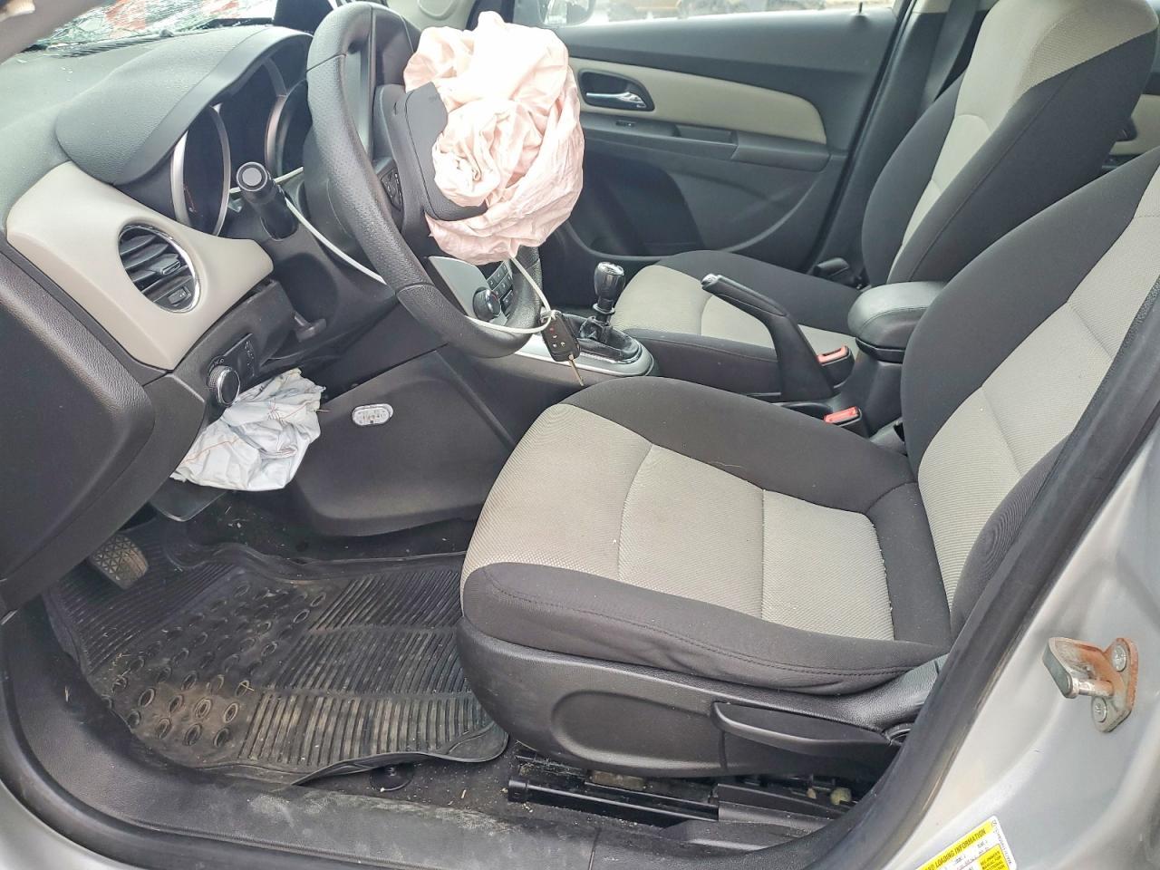 2014 Chevrolet Cruze Ls - Image 7