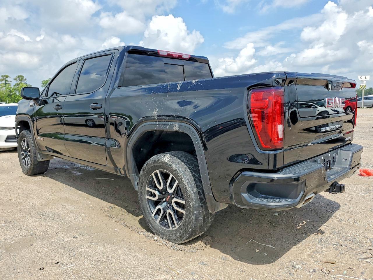 2024 GMC Sierra K1500 At4 - Фото 2