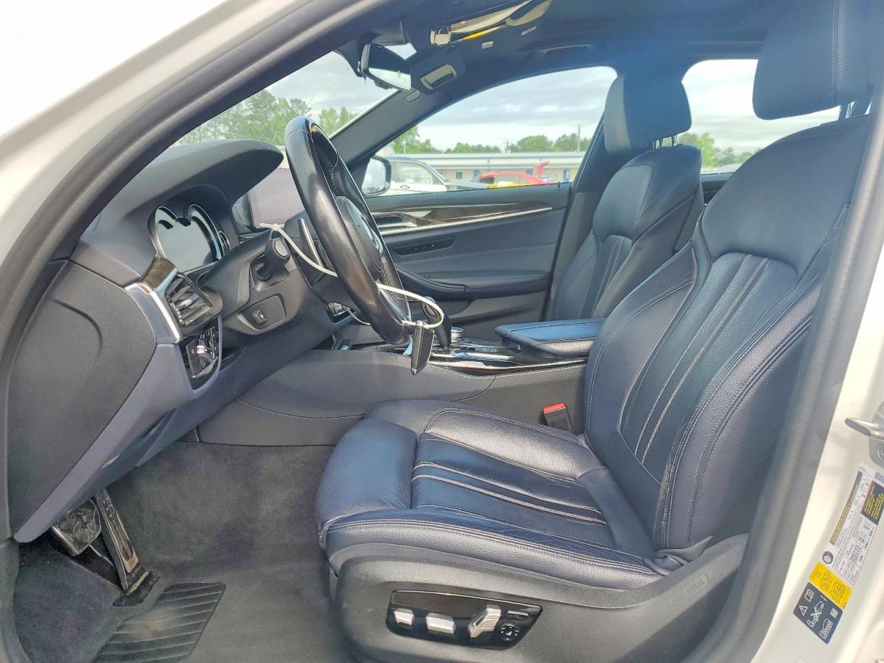 2019 BMW 540 Xi - Image 7