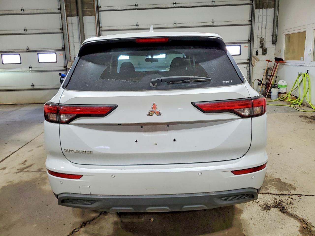 2023 Mitsubishi Outlander Es - Фото 6