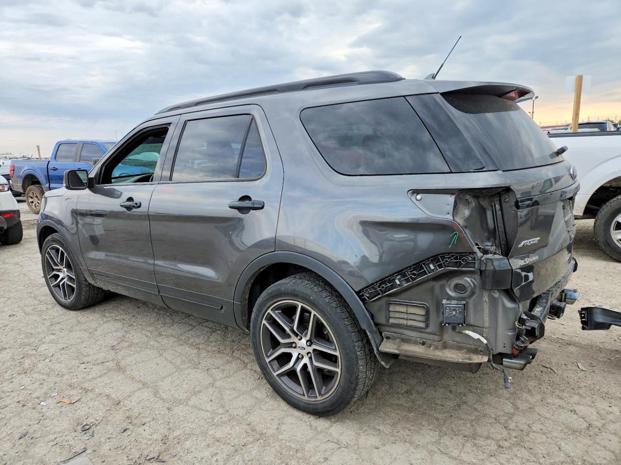 2018 Ford Explorer - Фото 2
