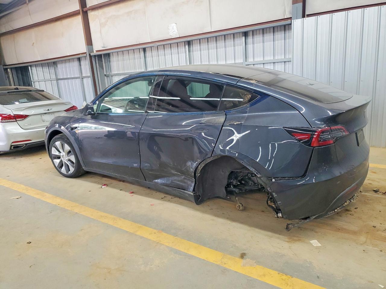 2024 Tesla Model Y - Image 2