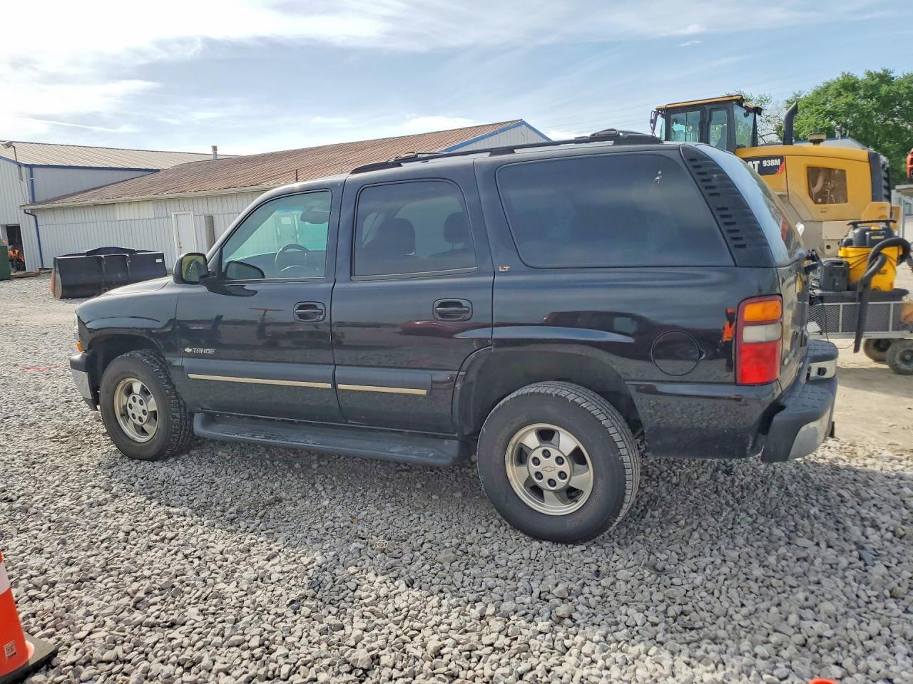 2003 Chevrolet Tahoe K1500 - Image 2