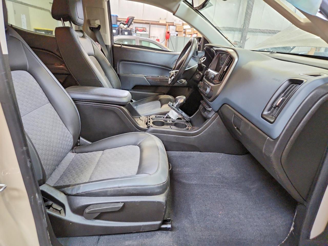 2022 Chevrolet Colorado Z71 - Image 7