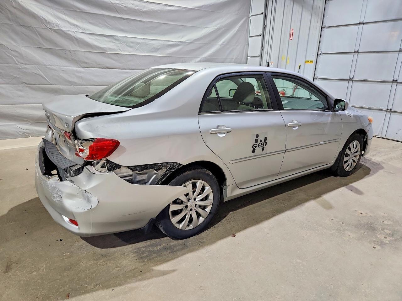 2013 Toyota Corolla Le - Image 3