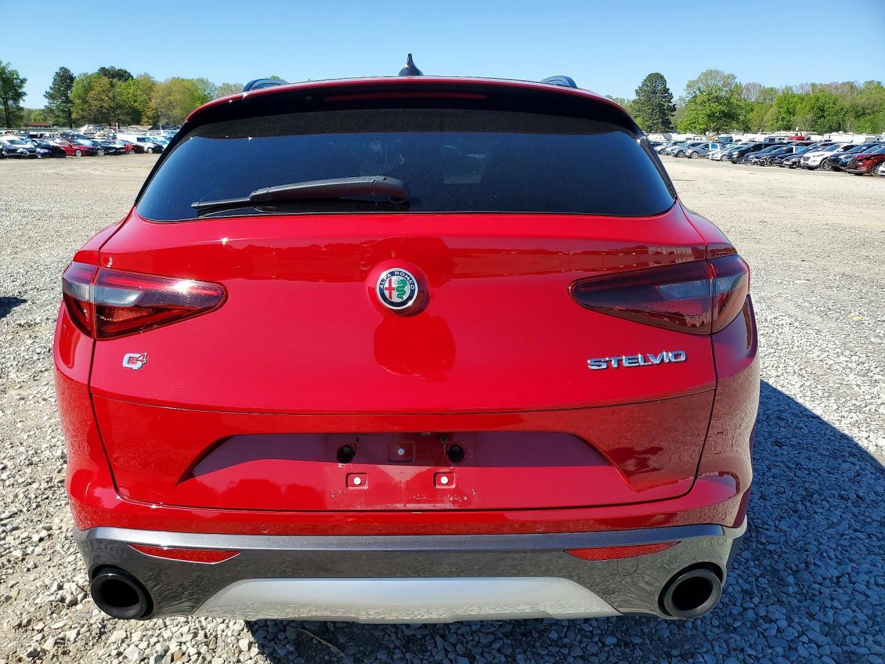 2022 Alfa Romeo Stelvio Ti - Image 6