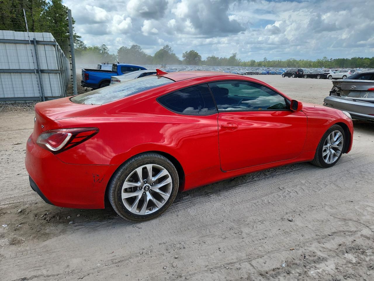 2013 Hyundai Genesis Coupe 2.0T - Фото 3