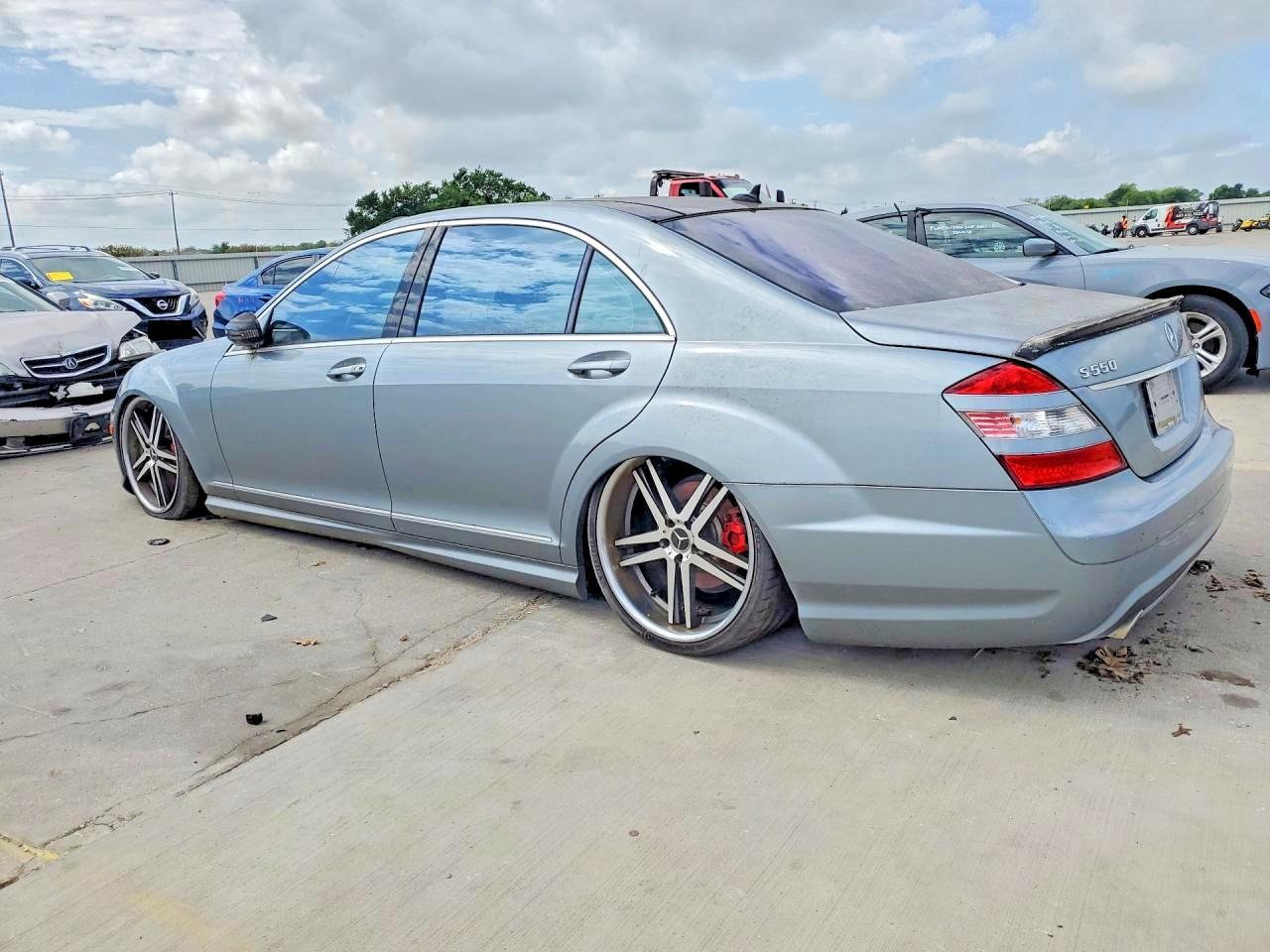 2008 Mercedes-Benz S 550 4Matic - Image 2