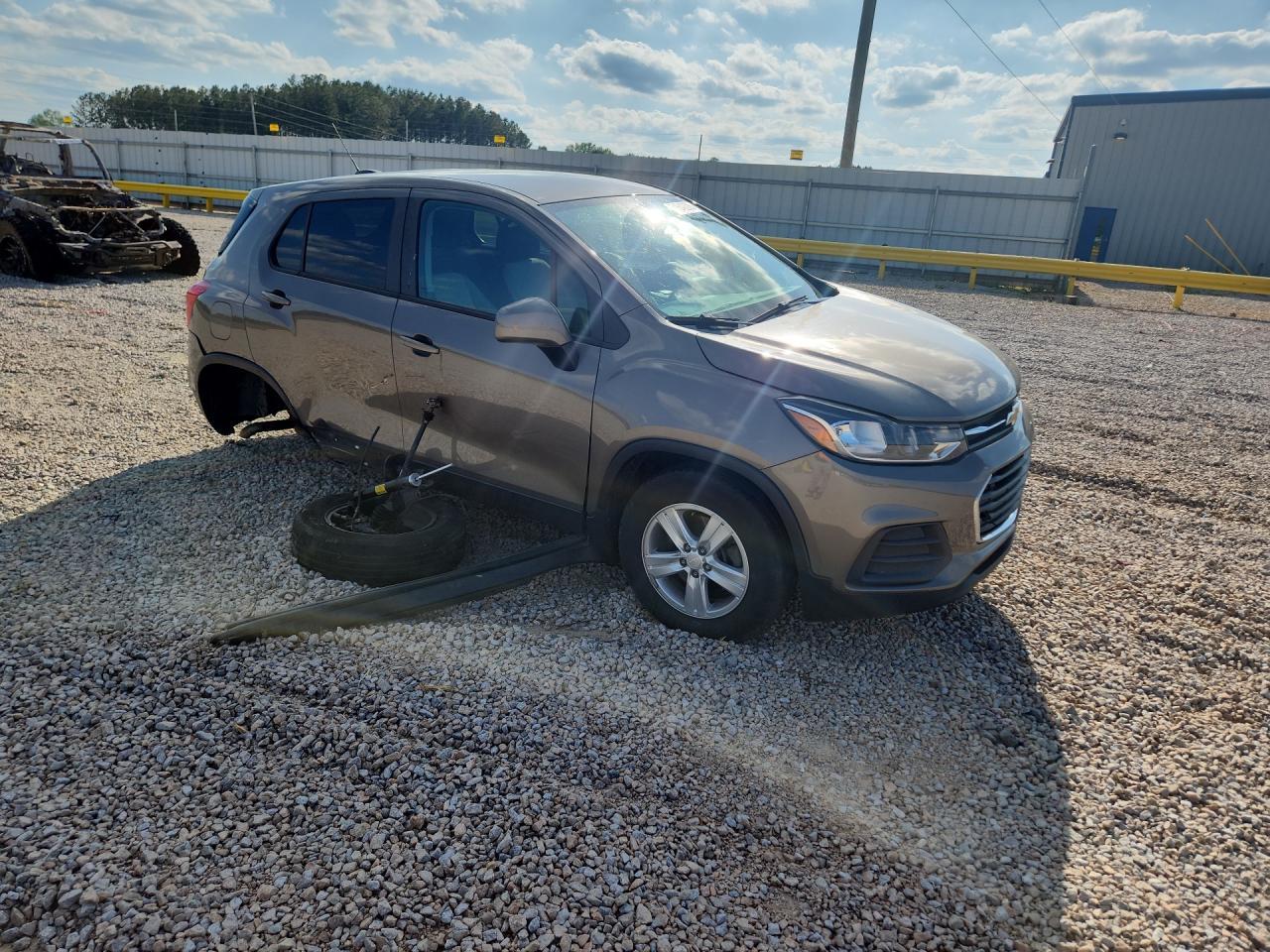 2022 Chevrolet Trax Ls - Фото 4