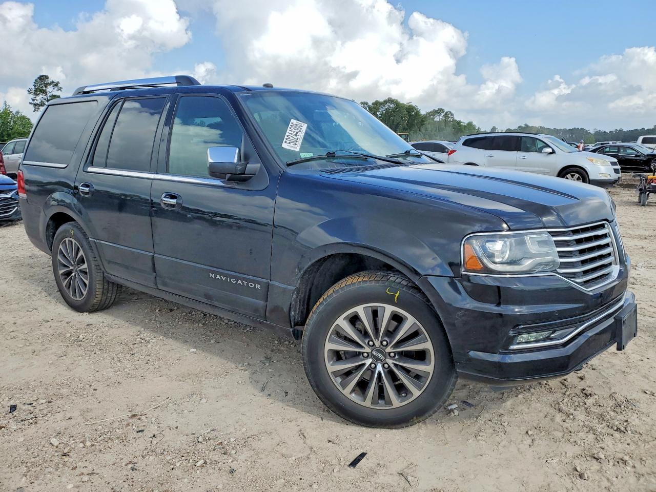 2016 Lincoln Navigator Select - Image 4